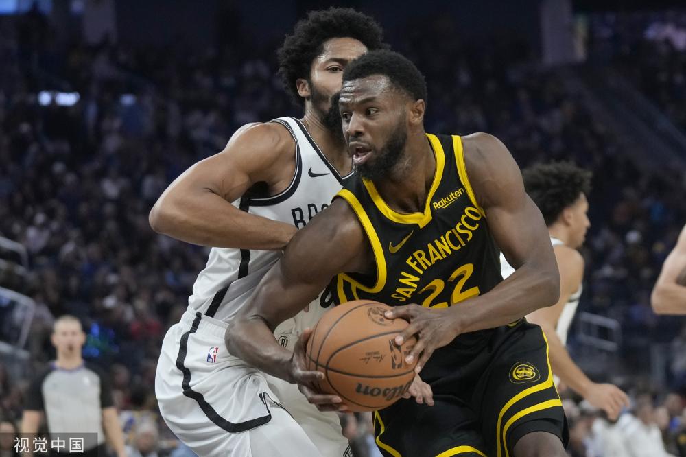 场上的一大 场上的一大