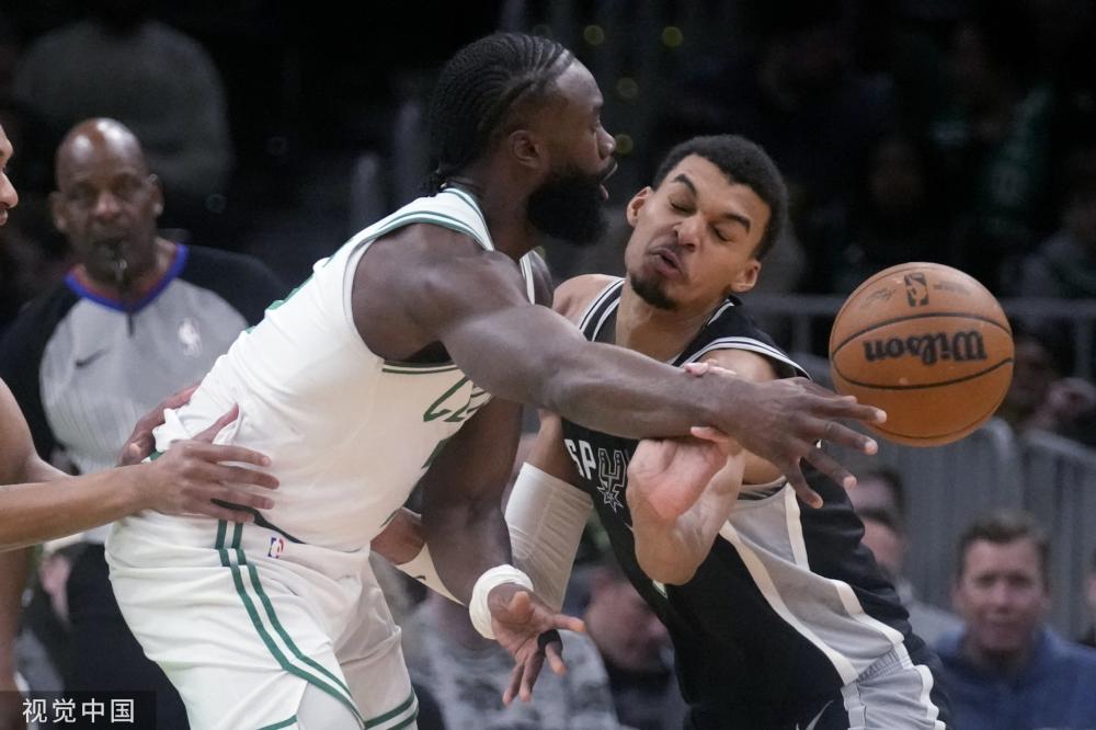 轻消费者中 轻消费者中